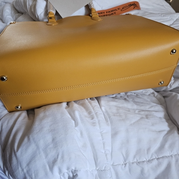 Mustard Tote and Carry Large Tote bag - Picture 6 of 6